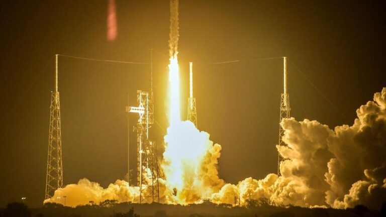 Kehebatan SpaceX: Peluncuran Falcon 9 Sukses Tanpa Hambatan